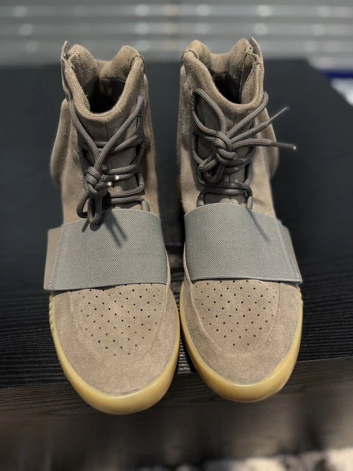 Adidas Yeezy Boost 750 Light Grey Gum Glow In The Dark